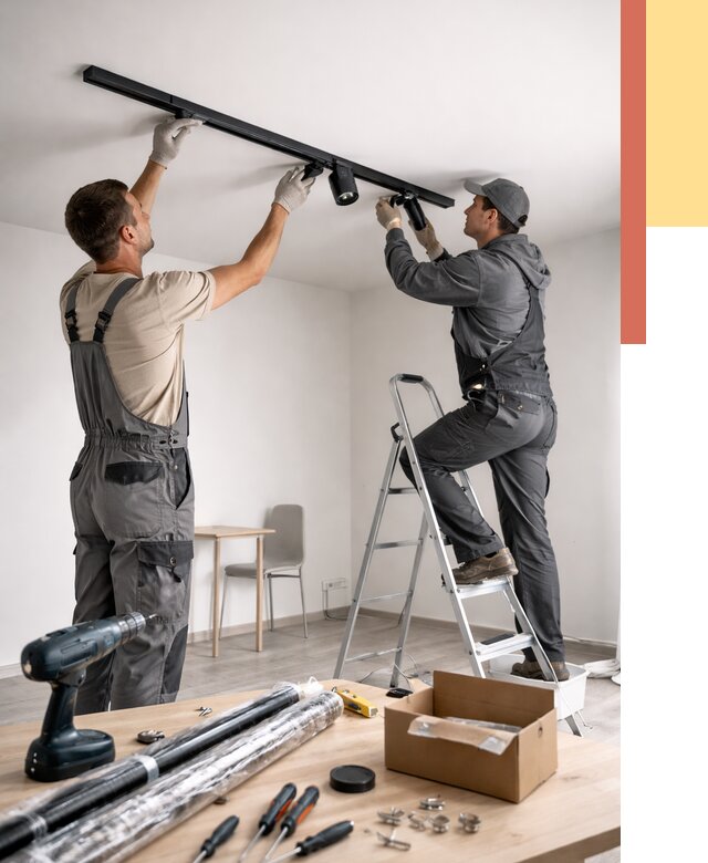 Установка трековых светильников в натяжной потолок в Сосновом Бору от 4266 руб. | ОТДЕЛОЧНИК-Снб